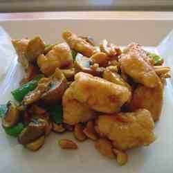 Chicken wih Peanuts and Mushrooms