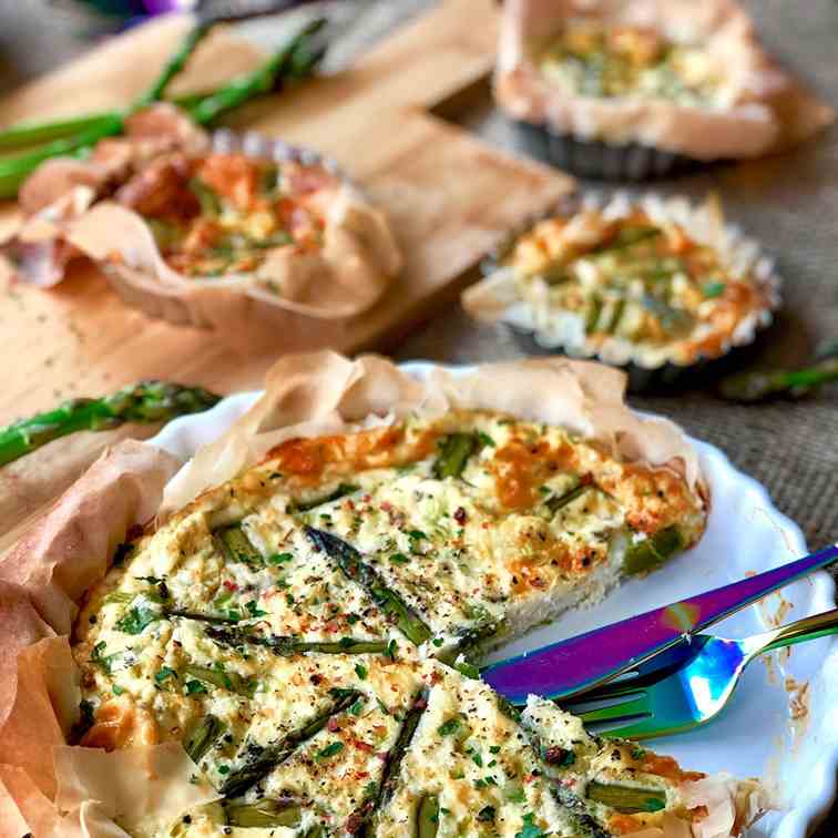 Halloumi and asparagus quiche in filo base