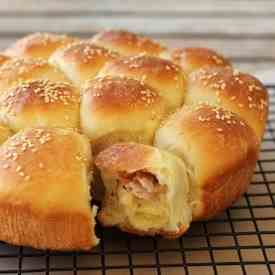 Stuffed buns (Danubio)