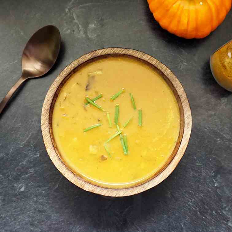 Pumpkin curry soup