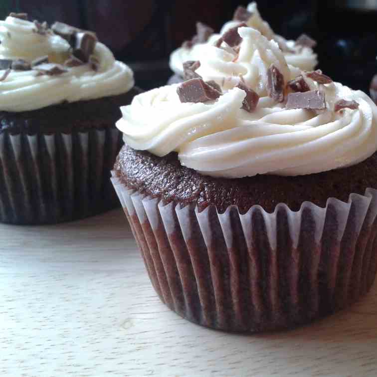 Mint Choc Chip Cupcakes