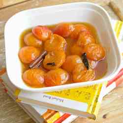 roasted apricots in caramel
