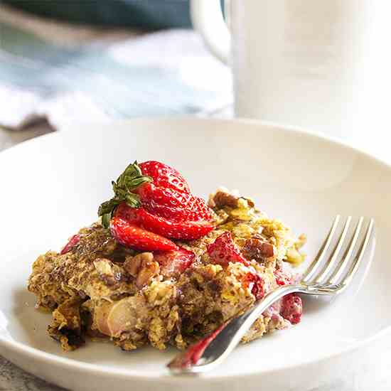 Strawberry Rhubarb Baked Oatmeal