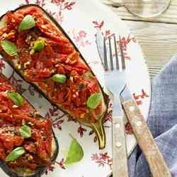 Stuffed aubergines with tomatoes