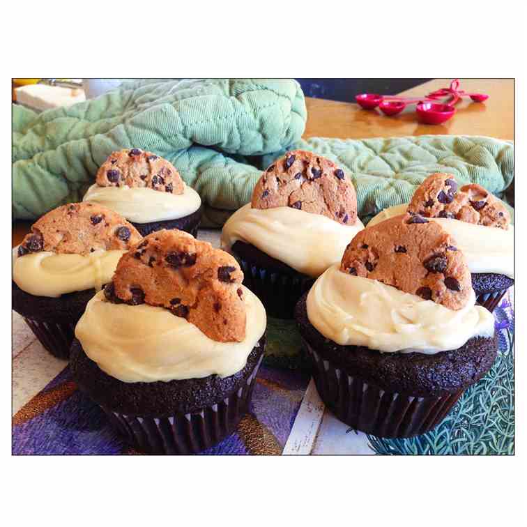 Chocolate Chip Cookie Dough Cupcake