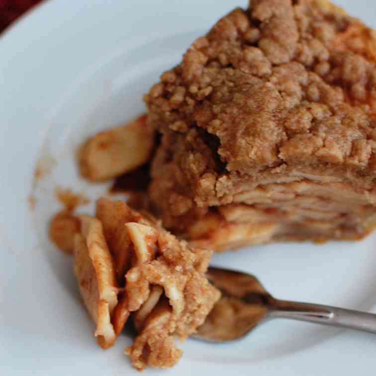 Apple Crisp Pie