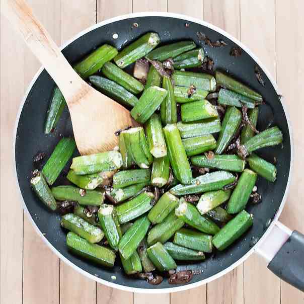 Pan Fried Okra with Garlic