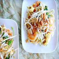 Shrimp pad thai