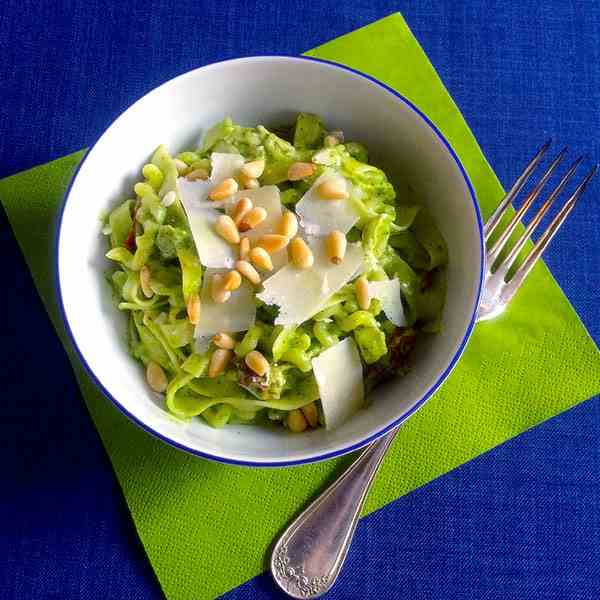 Creamy Chicken Pesto Tagliatelle