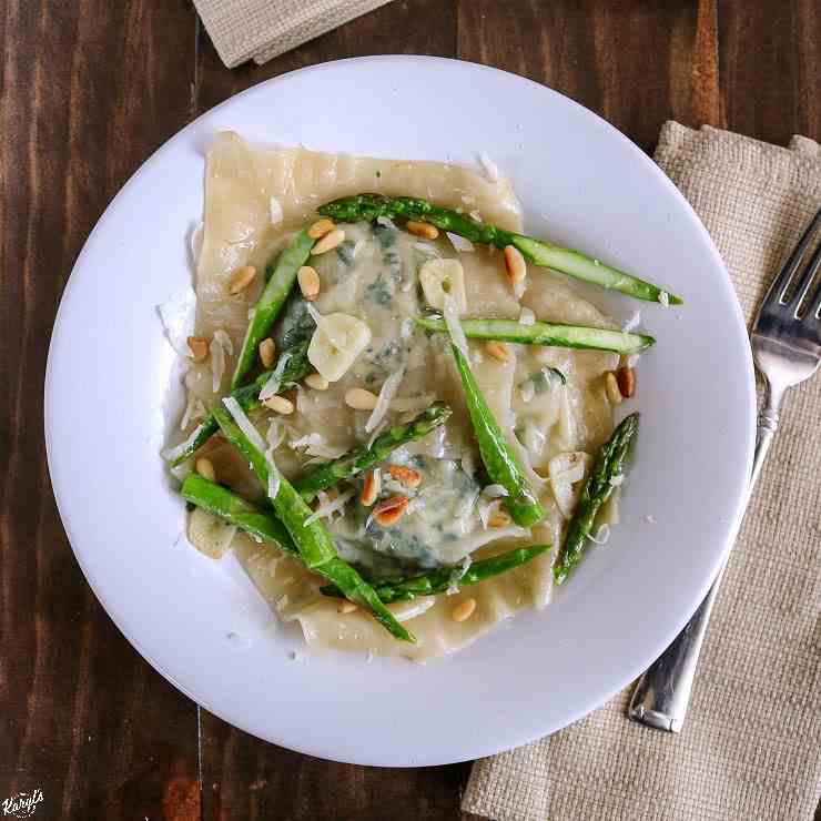 Spinach Ravioli w-Garlic Butter Sauce