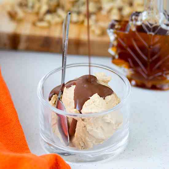 Maple Maca Ice Cream Sundaes 