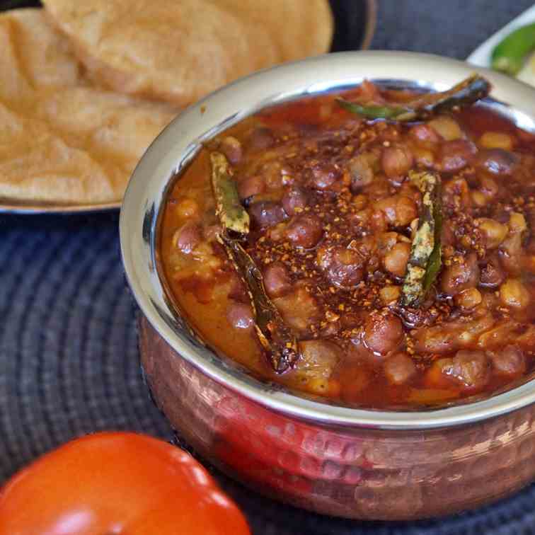  Black chickpeas curry