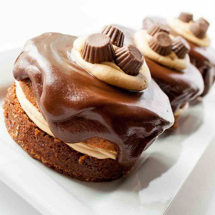 Chocolate Banana Marbled Mini Cakes