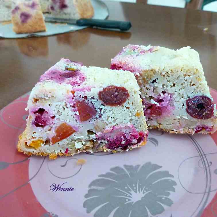 Fruit cake with sugar-substitute
