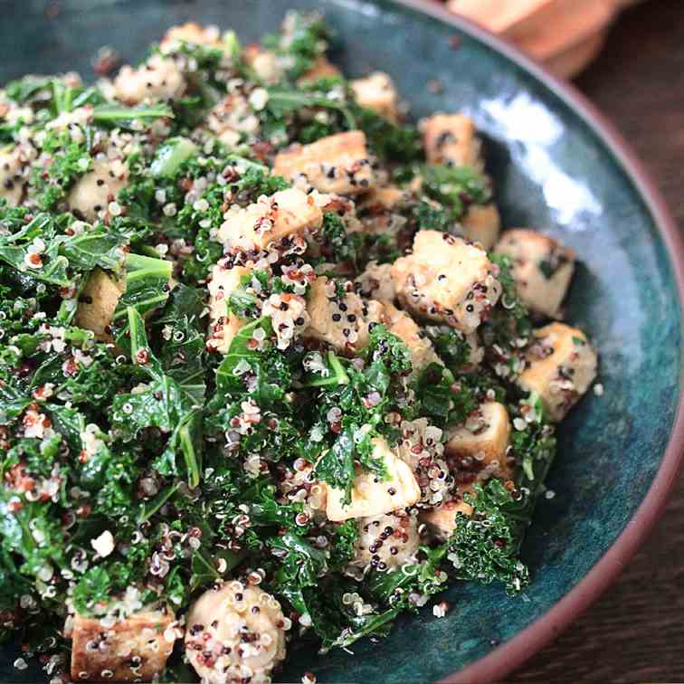 Kale, tofu, mushroom - quinoa bowl