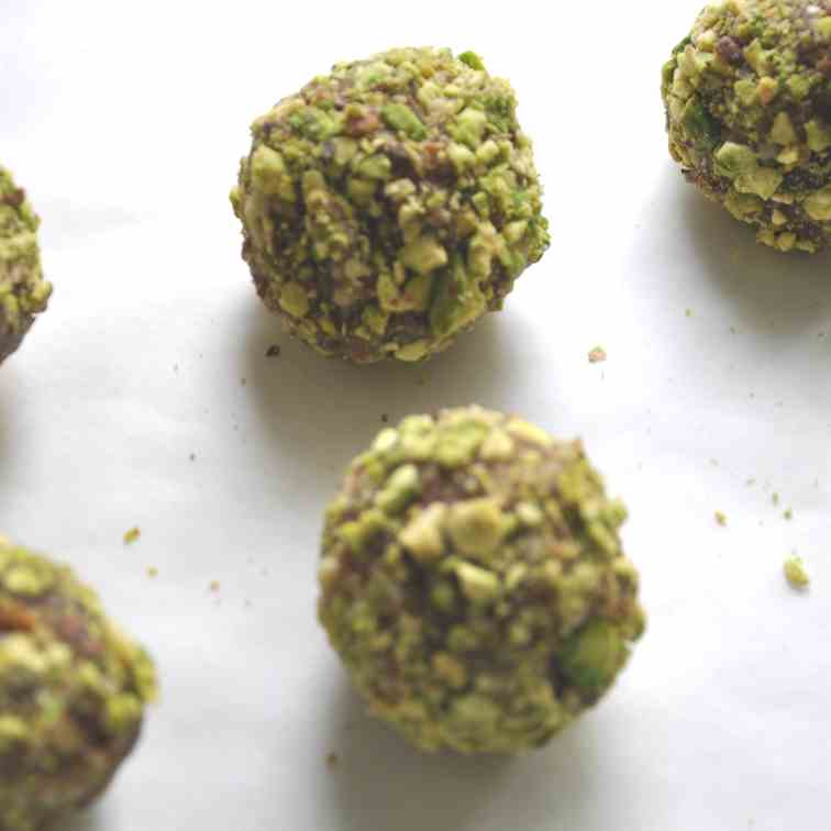 Pistachio Energy Balls