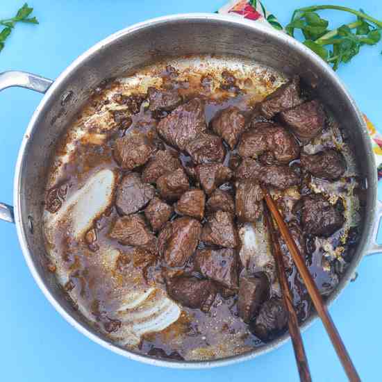 Shaky Beef Salad