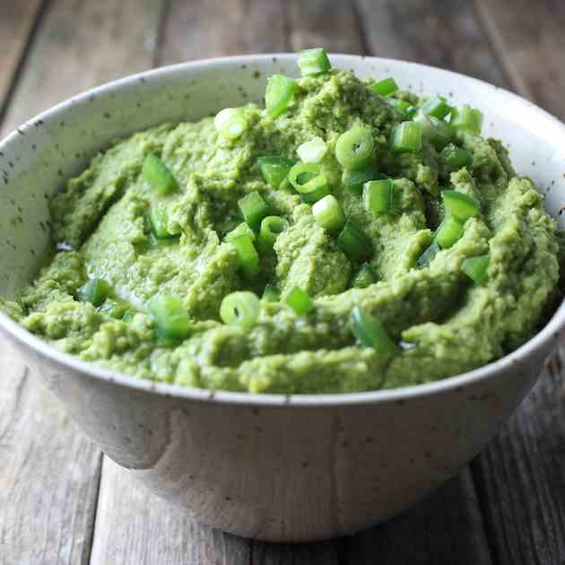 Spicy Green Hummus Recipe 