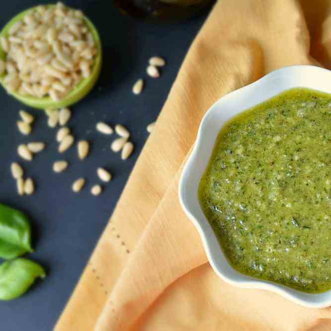 Homemade Basil Pesto Sauce