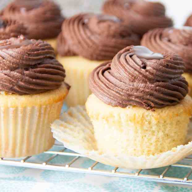 Boston Cream Pie Cupcakes