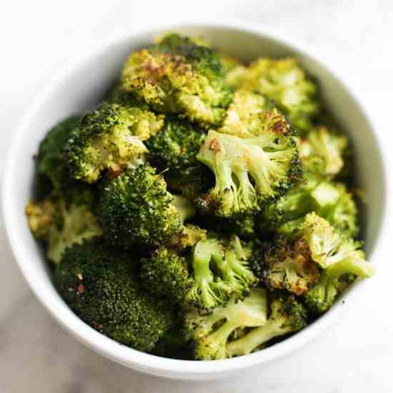Easy One Pan Roasted Broccoli