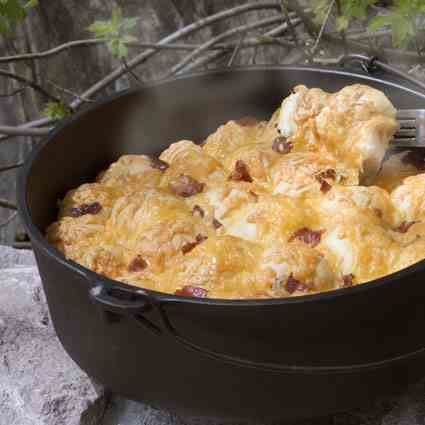 Dutch Oven Bacon Cheese Pull Aparts
