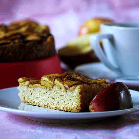 Easy Apple Cake