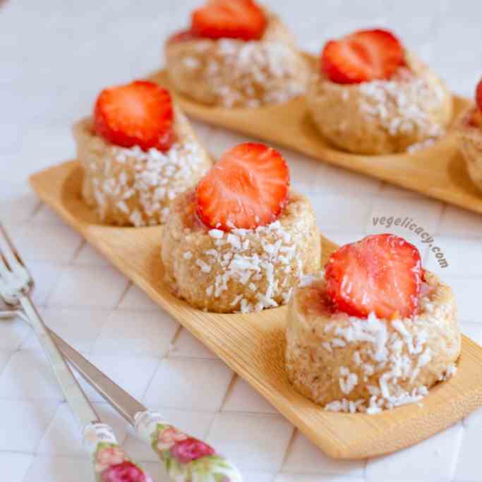 Raw Vegan Strawberry Sweet Rolls