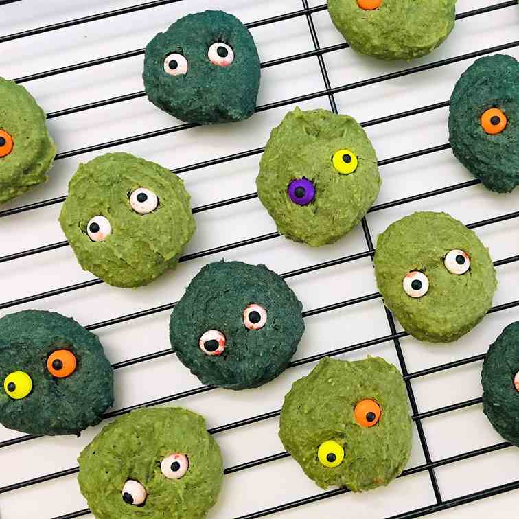 Super Delicious Healthy Halloween Cookies