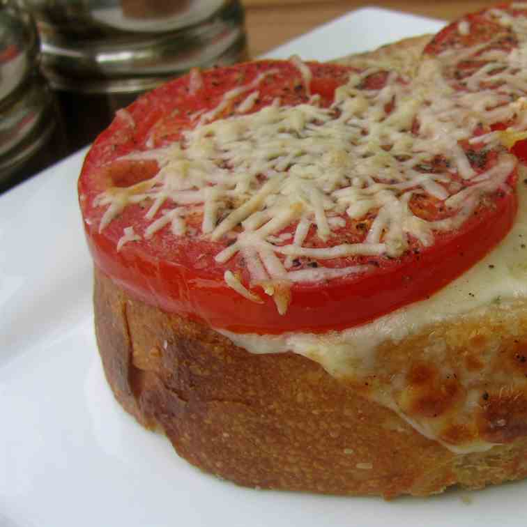 Summertime Tomato Sandwich