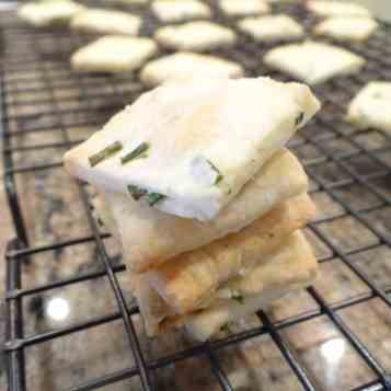 Garlic Chive Crackers