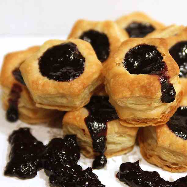 Chocolate Blueberry Vol-Au-Vent