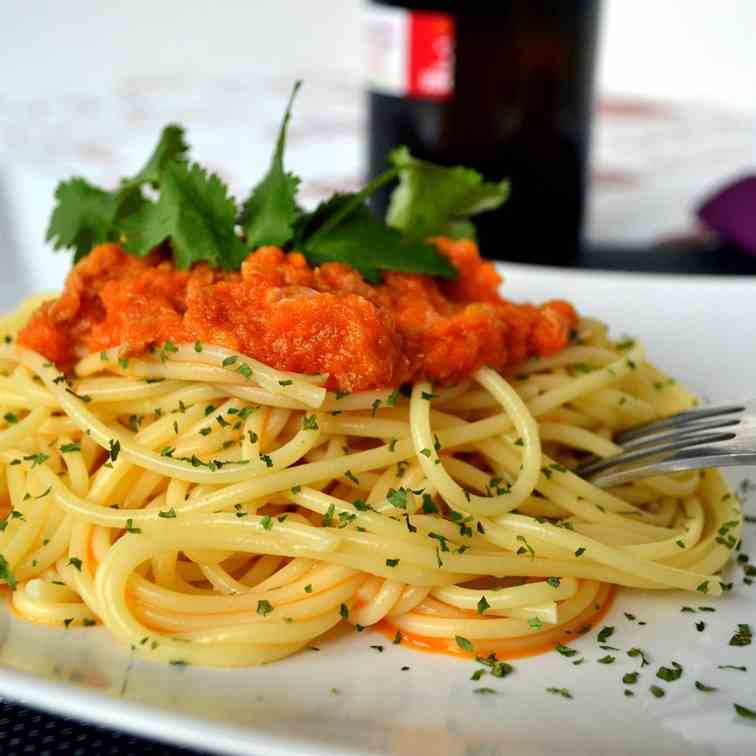 Pasta with tuna and tomato