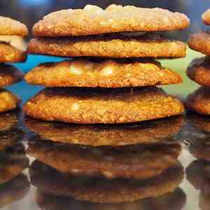 Cashew Chocolate Chunk Cookies