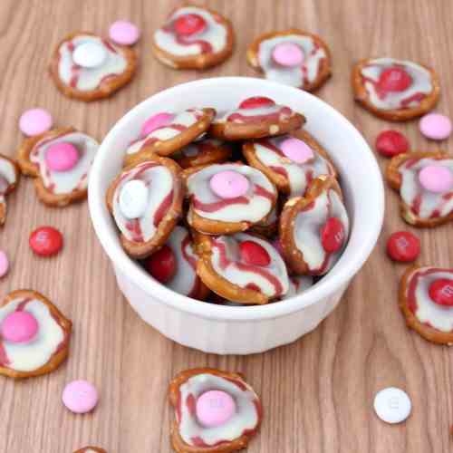 Chocolate Raspberry Pretzel Bites