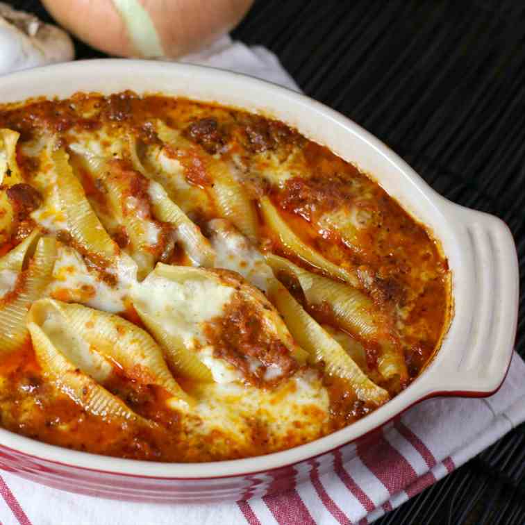 Lazy Girls Cheesy Stuffed Shells