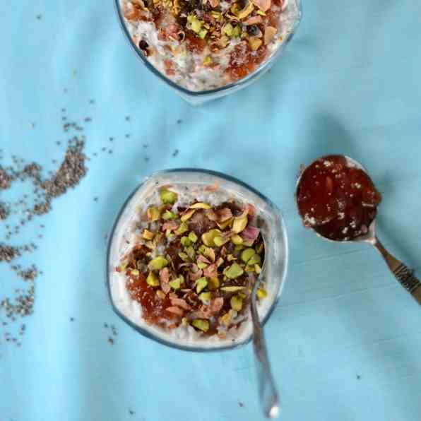 Strawberry Pistachio Chia Pudding