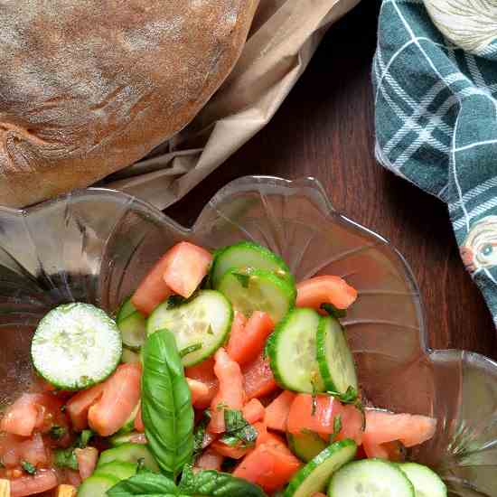 Italian Tomato Cucumber Salad