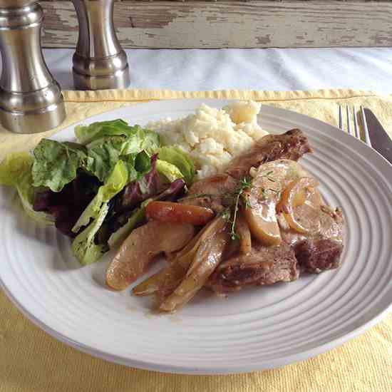 Skillet Pork Chops with Apples