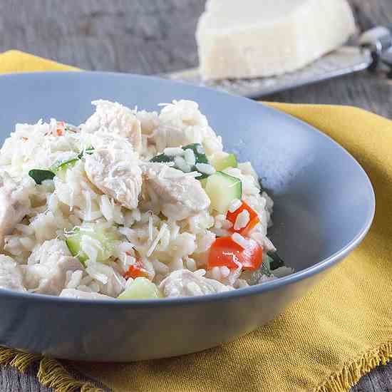 Cheesy risotto with chicken and zucchini