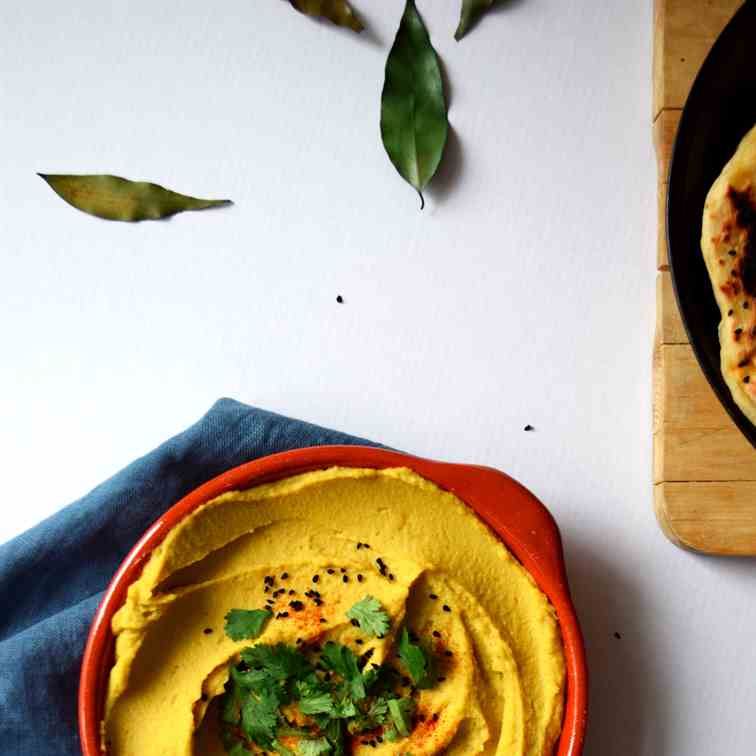 Naans- Red lentils hummus, coconut - curry