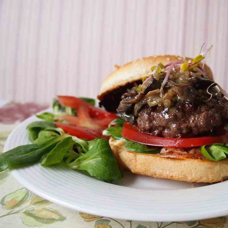 Burgers with Caramelized Onion