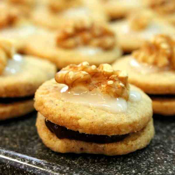 Walnut Double Decker Cookies