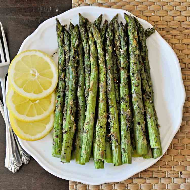 Easy Lemon Pepper Roasted Asparagus