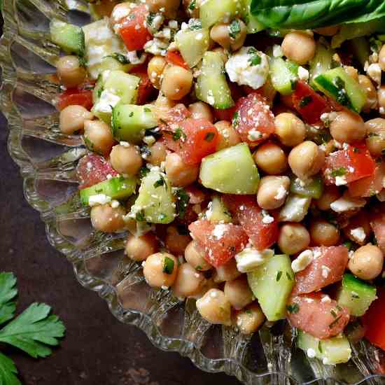 Easy Summer Chickpea Salad