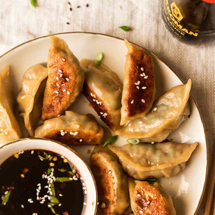 Vegan potstickers with oyster mushrooms