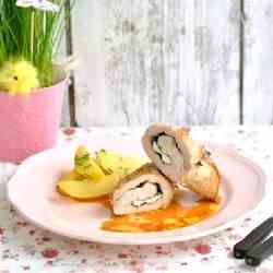 Wild garlic meat rolls with goat cheese