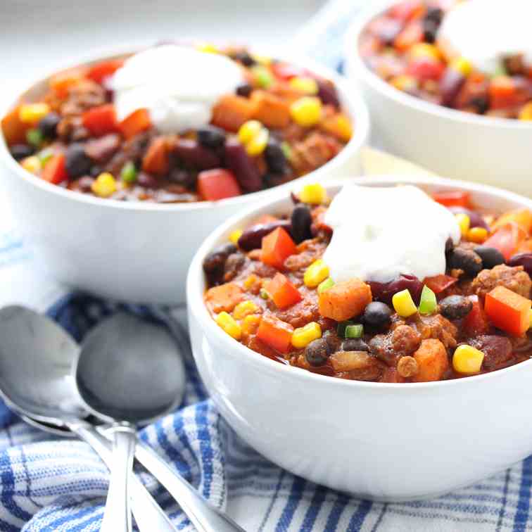 Healthy Veggie Loaded Turkey Chili