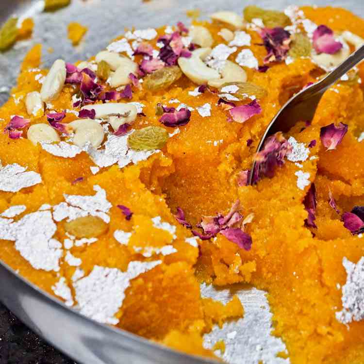 Rava Kesari -Indian Dessert