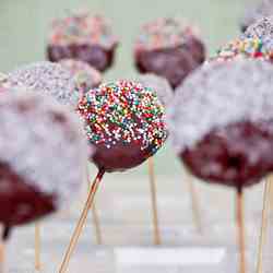 Chocolate Crack(le) Pops